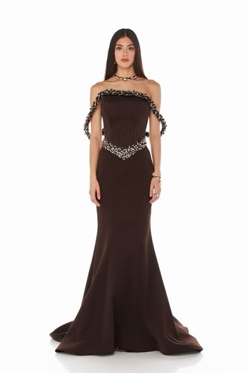 Abito da sera a sirena marrone con corsetto 